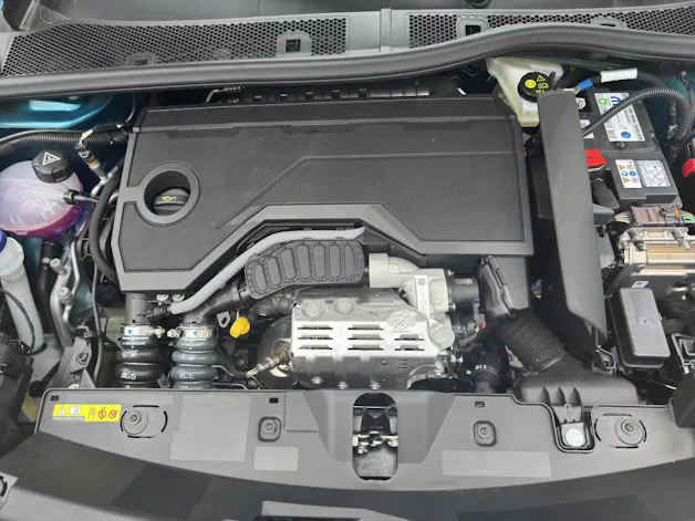 PEUGEOT 2008 1.2 Hybrid Allure