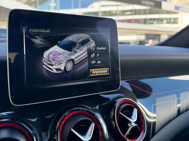 MERCEDES-BENZ GLA 45 AMG 4Matic 7G-DCT