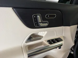 MERCEDES-BENZ GLA 250 e with EQ Hybrid Technology EQ-Star
