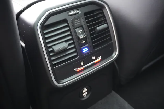 PORSCHE Macan GTS PDK