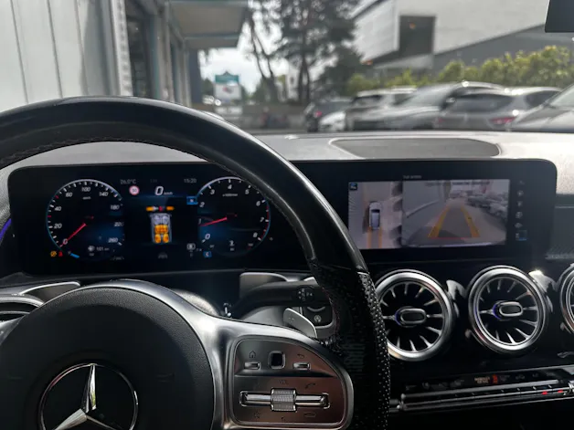 MERCEDES-BENZ GLB 250 AMG Line 8G-Tronic