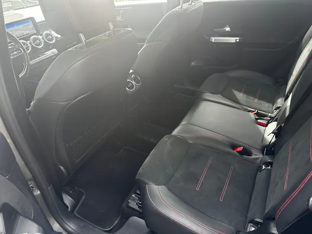 MERCEDES-BENZ GLB 250 AMG Line 8G-Tronic