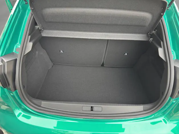 PEUGEOT 208 1.2 Hybrid 145 GT Exclusive