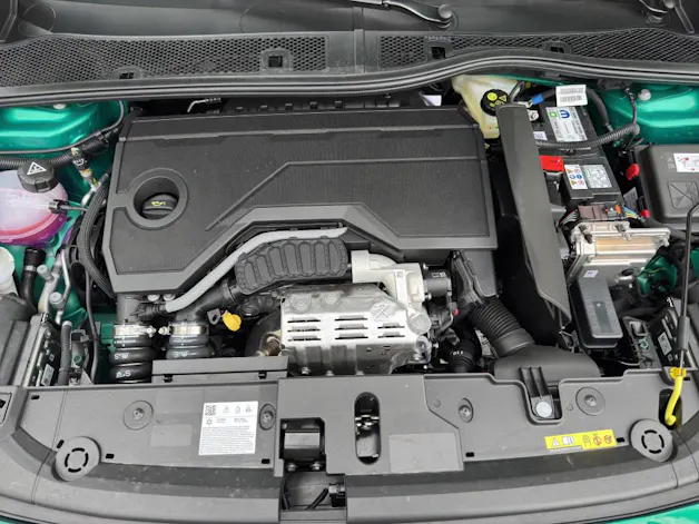 PEUGEOT 208 1.2 Hybrid 145 GT Exclusive