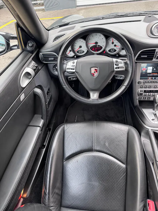 PORSCHE 911 Carrera 4S