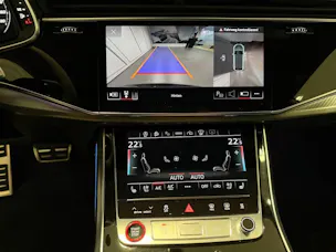 AUDI RSQ8 quattro