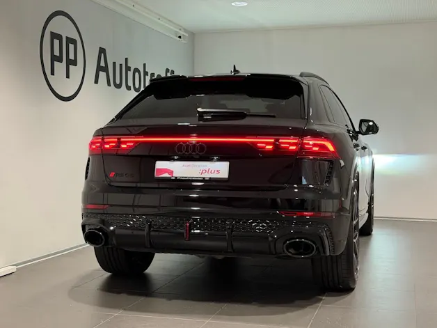 AUDI RSQ8 quattro