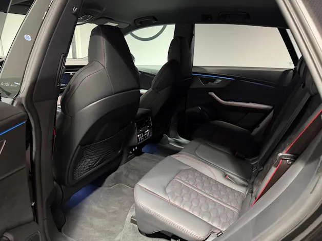 AUDI RSQ8 quattro