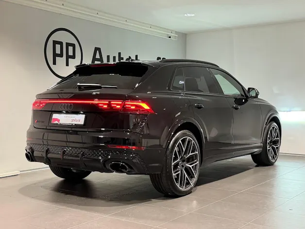 AUDI RSQ8 quattro
