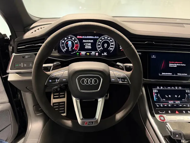 AUDI RSQ8 quattro