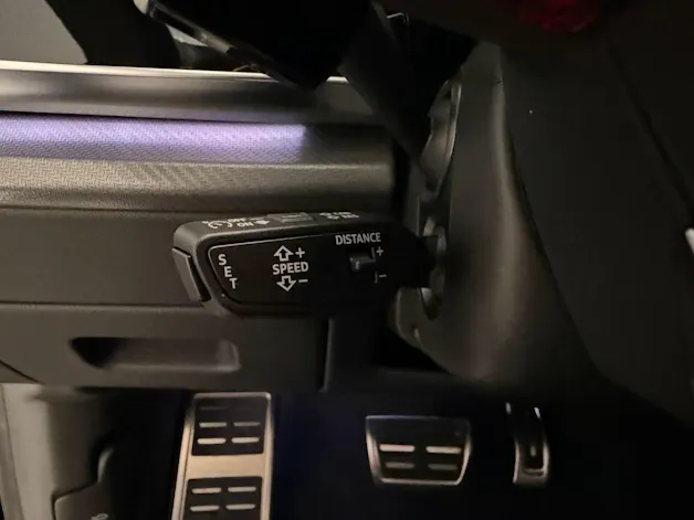 AUDI RSQ8 quattro