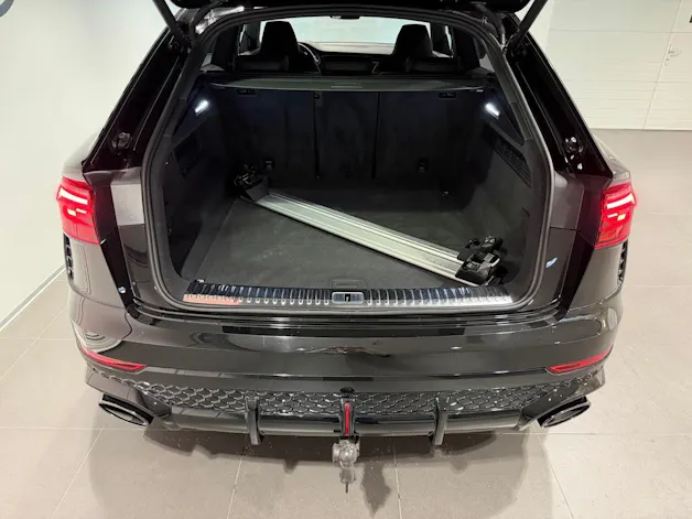 AUDI RSQ8 quattro
