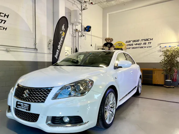 Suzuki Kizashi 2.4 GL Top Indigo 4WD CVT Sport ✅