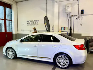 Suzuki Kizashi 2.4 GL Top Indigo 4WD CVT Sport ✅