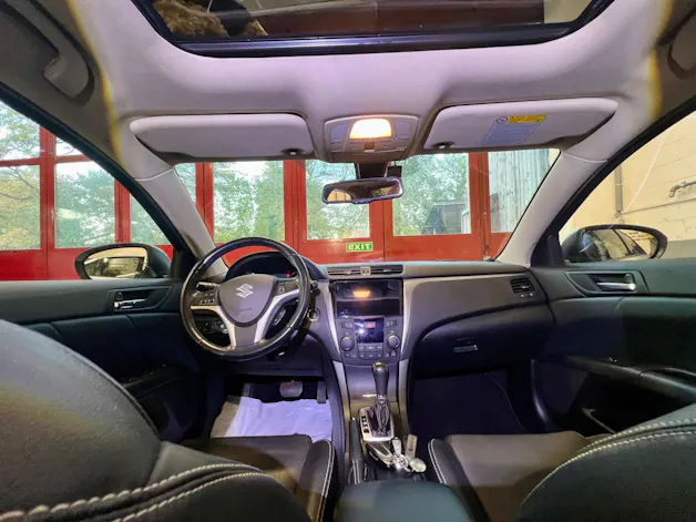 Suzuki Kizashi 2.4 GL Top Indigo 4WD CVT Sport ✅