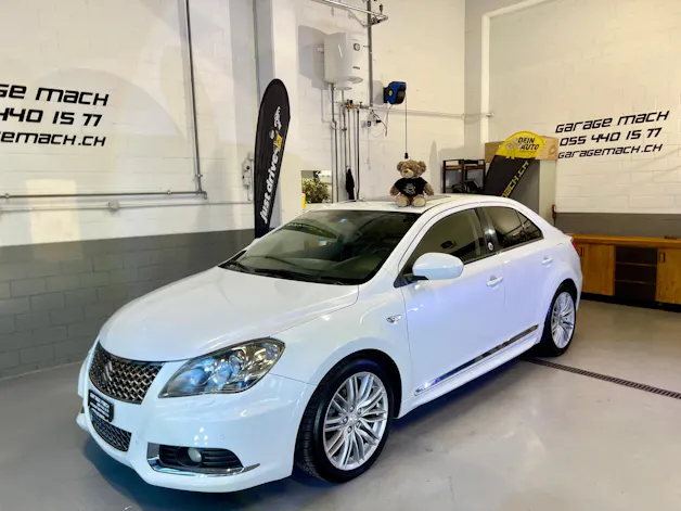 Suzuki Kizashi 2.4 GL Top Indigo 4WD CVT Sport ✅