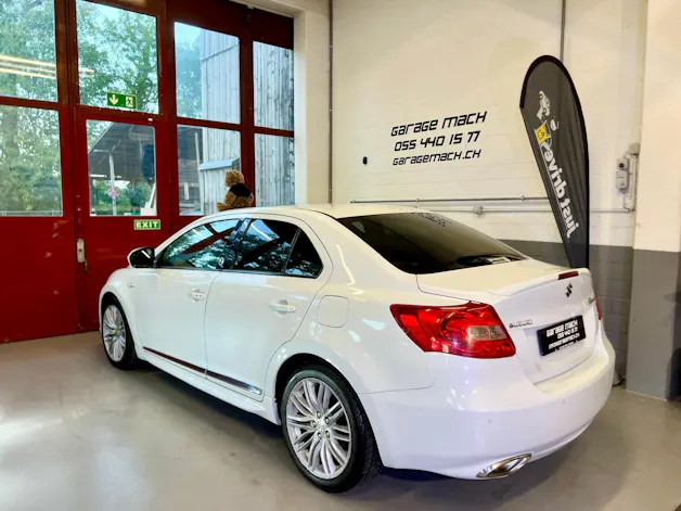 Suzuki Kizashi 2.4 GL Top Indigo 4WD CVT Sport ✅