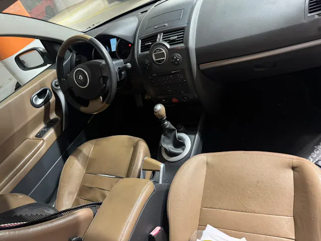 RENAULT Mégane C-C 2.0 16V T Dynamic Confort