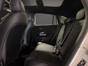 MERCEDES-BENZ GLA 250 4MATIC Swiss Star
