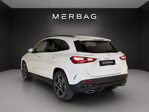 MERCEDES-BENZ GLA 250 4MATIC Swiss Star