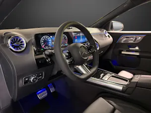 MERCEDES-BENZ GLA 250 4MATIC Swiss Star