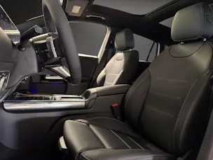 MERCEDES-BENZ GLA 250 4MATIC Swiss Star