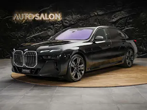 BMW 740d xDrive M Sport Steptronic *Werksgarantie*Standheizung*Panorama*Theater Screen*