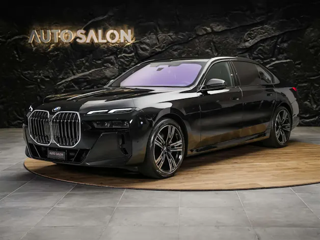 BMW 740d xDrive M Sport Steptronic *Werksgarantie*Standheizung*Panorama*Theater Screen*