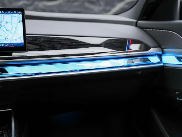 BMW 740d xDrive M Sport Steptronic *Werksgarantie*Standheizung*Panorama*Theater Screen*