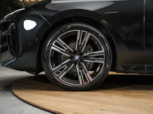BMW 740d xDrive M Sport Steptronic *Werksgarantie*Standheizung*Panorama*Theater Screen*