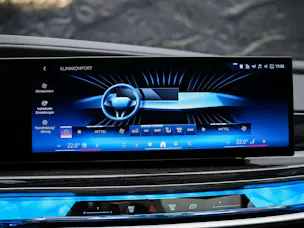 BMW 740d xDrive M Sport Steptronic *Werksgarantie*Standheizung*Panorama*Theater Screen*