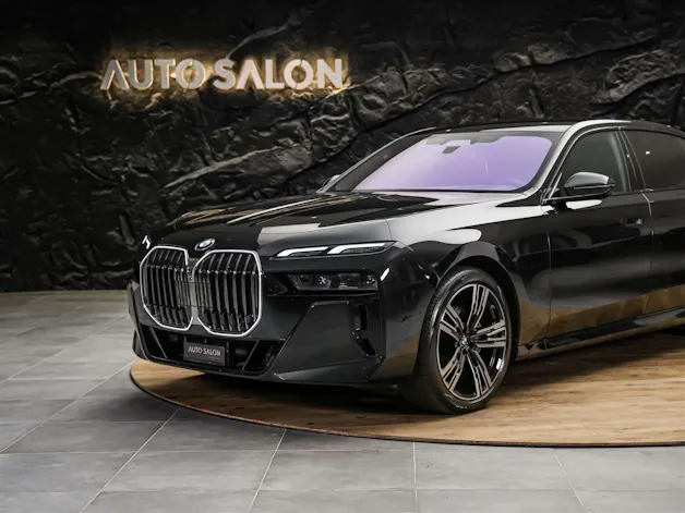 BMW 740d xDrive M Sport Steptronic *Werksgarantie*Standheizung*Panorama*Theater Screen*