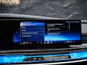 BMW 740d xDrive M Sport Steptronic *Werksgarantie*Standheizung*Panorama*Theater Screen*