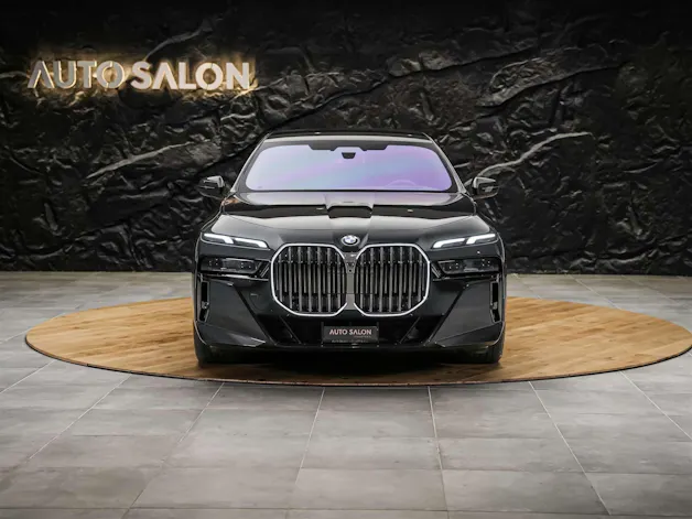 BMW 740d xDrive M Sport Steptronic *Werksgarantie*Standheizung*Panorama*Theater Screen*