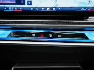 BMW 740d xDrive M Sport Steptronic *Werksgarantie*Standheizung*Panorama*Theater Screen*