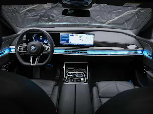 BMW 740d xDrive M Sport Steptronic *Werksgarantie*Standheizung*Panorama*Theater Screen*