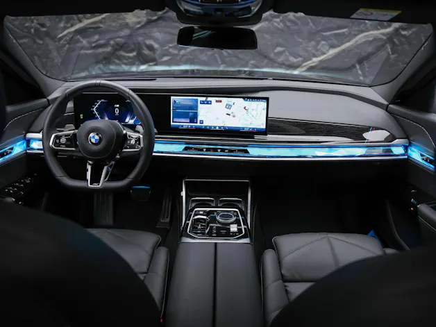 BMW 740d xDrive M Sport Steptronic *Werksgarantie*Standheizung*Panorama*Theater Screen*