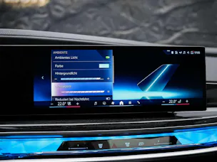 BMW 740d xDrive M Sport Steptronic *Werksgarantie*Standheizung*Panorama*Theater Screen*