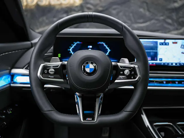 BMW 740d xDrive M Sport Steptronic *Werksgarantie*Standheizung*Panorama*Theater Screen*