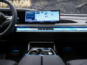 BMW 740d xDrive M Sport Steptronic *Werksgarantie*Standheizung*Panorama*Theater Screen*