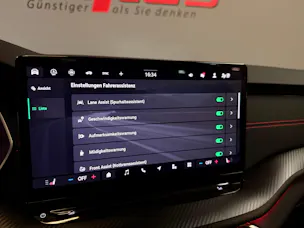 SKODA Octavia Combi 2.0 TSI DSG RS