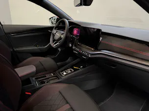 SKODA Octavia Combi 2.0 TSI DSG RS