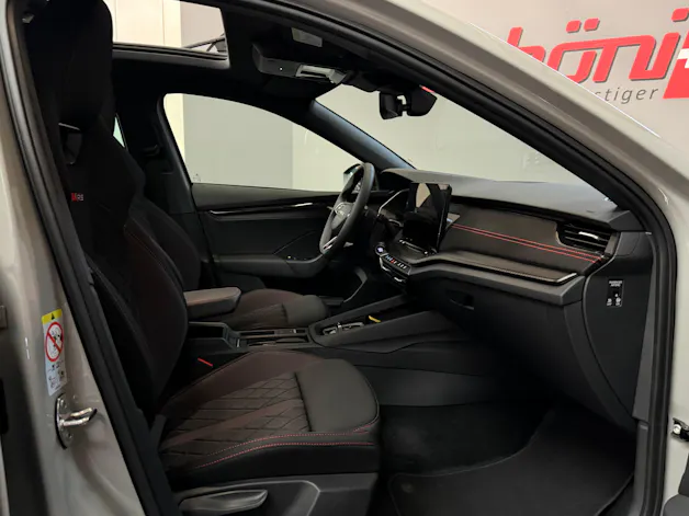 SKODA Octavia Combi 2.0 TSI DSG RS