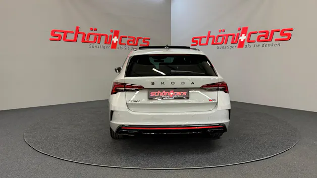 SKODA Octavia Combi 2.0 TSI DSG RS