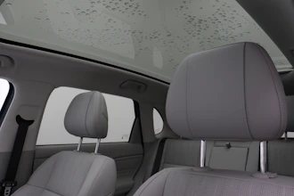 https://vehicle.imgix.net/4482450/6091e956-c909-49b4-ac6c-9db10b6d7e82.JPG