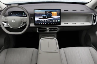 https://vehicle.imgix.net/4482450/f40b05d4-898e-4974-a056-091cddf52945.JPG