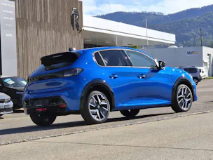 PEUGEOT 208 1.2 Hybrid 110cv Allure