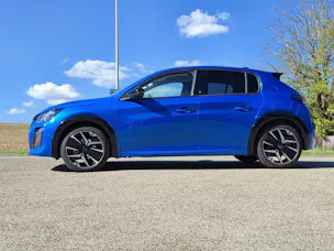 PEUGEOT 208 1.2 Hybrid 110cv Allure