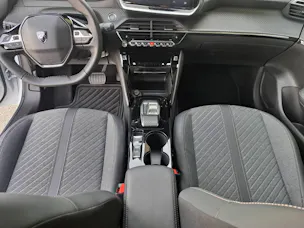 PEUGEOT 208 e-Allure 136cv