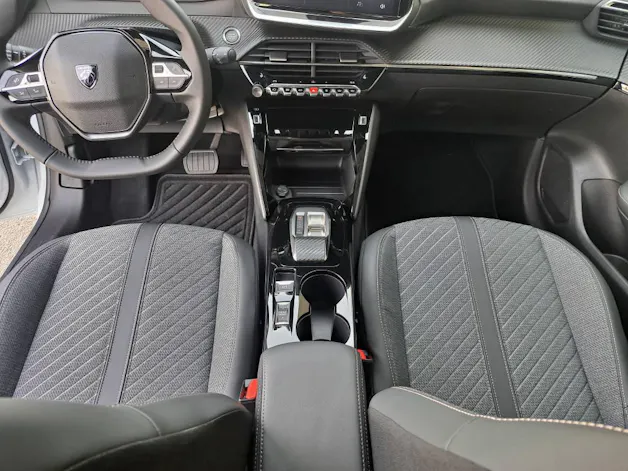 PEUGEOT 208 e-Allure 136cv